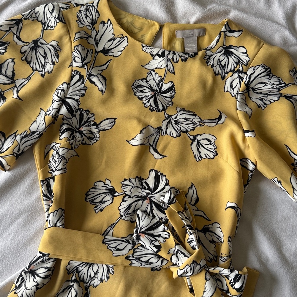 Yellow Business Casual Midi Dress H&M sz0 - Work Wear Office Outfit